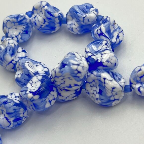 Vintage rare museum, quality, Miriam Haskell, blue and white glassfused Necklace - Picture 12 of 12